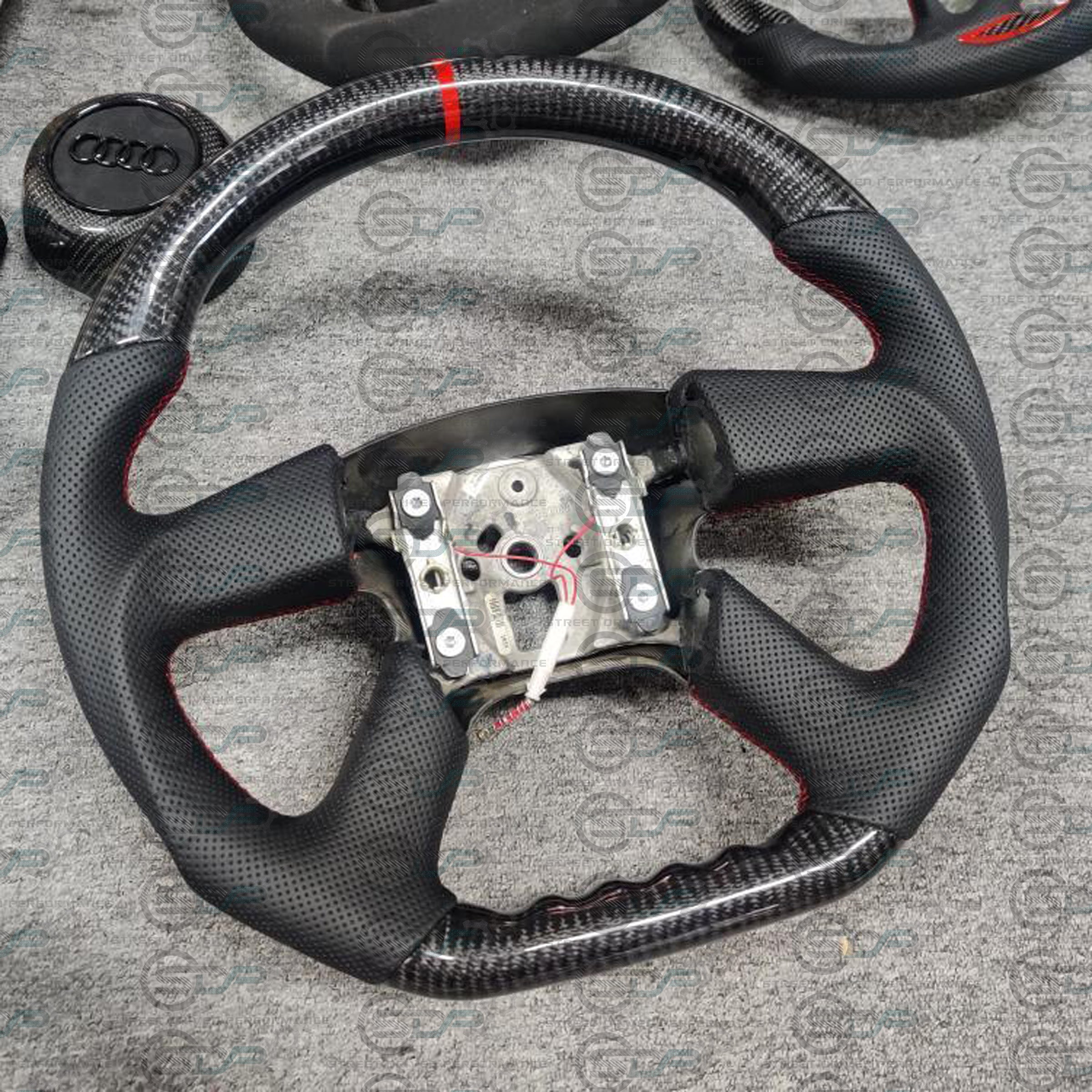 1999 - 2002 Cadillac Escalade (no built in buttons) - Custom Carbon Fiber Steering Wheel with options